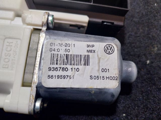 bontott VW JETTA Bal első Ablakemelő Motor