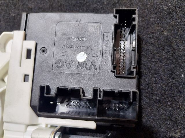 bontott VW JETTA Bal első Ablakemelő Motor