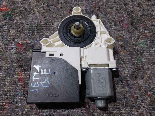 bontott VW JETTA Bal első Ablakemelő Motor