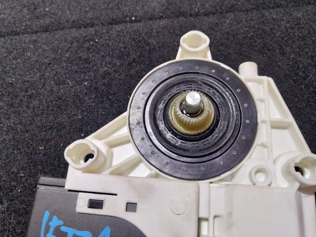 bontott VW JETTA Bal első Ablakemelő Motor