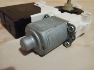 bontott VW JETTA Bal első Ablakemelő Motor