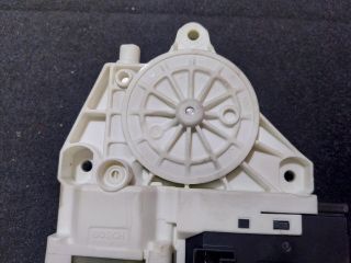 bontott VW JETTA Bal első Ablakemelő Motor