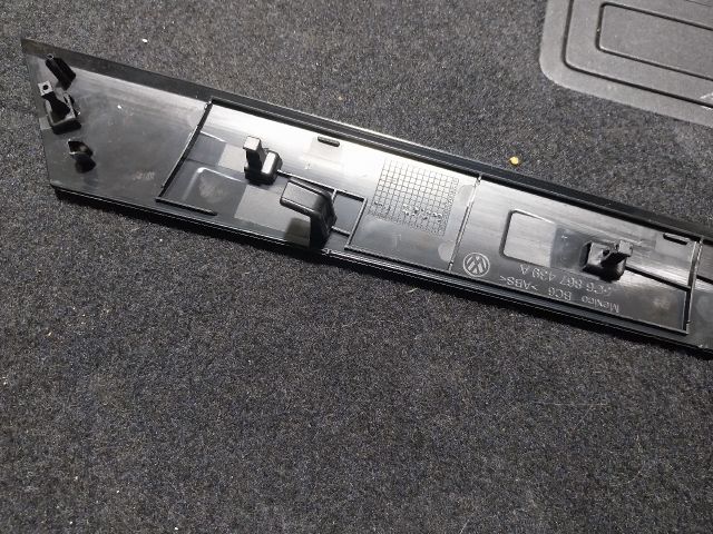 bontott VW JETTA Bal első Ajtó Kárpit Díszléc