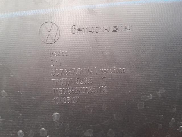 bontott VW JETTA Bal első Ajtó Kárpit