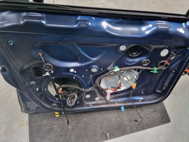 bontott VW JETTA Bal első Ajtó (Részeivel)