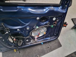 bontott VW JETTA Bal első Ajtó (Részeivel)