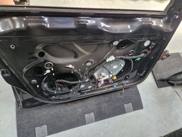 bontott VW JETTA Bal első Ajtó (Részeivel)