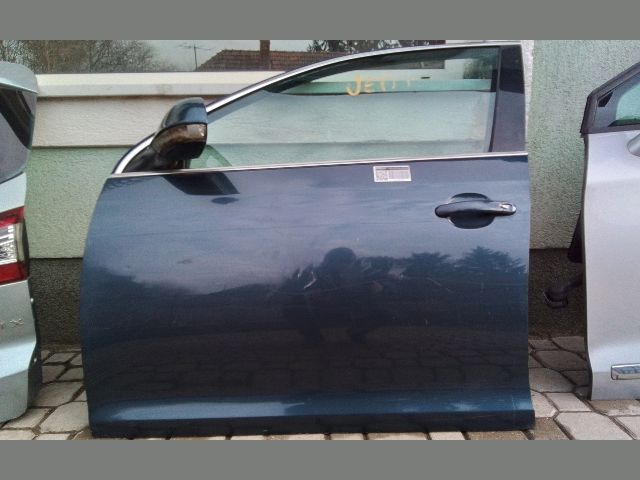 bontott VW JETTA Bal első Ajtó (Részeivel)