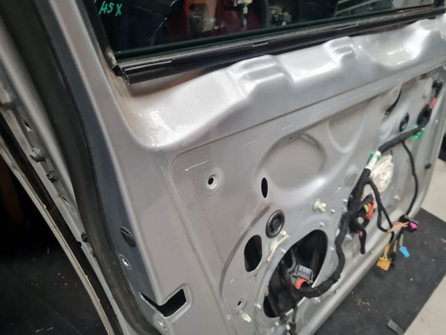 bontott VW JETTA Bal első Ajtó (Részeivel)