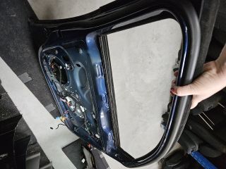 bontott VW JETTA Bal első Ajtó (Üres lemez)