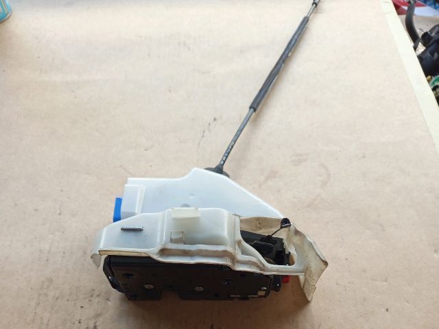 bontott VW JETTA Bal első Ajtózár