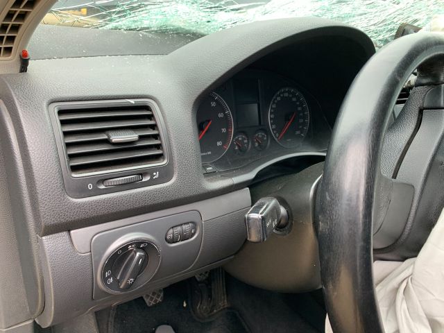 bontott VW JETTA Bal első Ajtózár