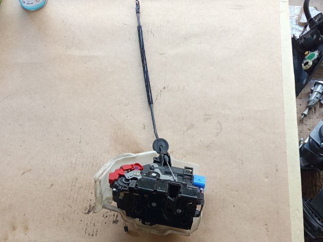 bontott VW JETTA Bal első Ajtózár