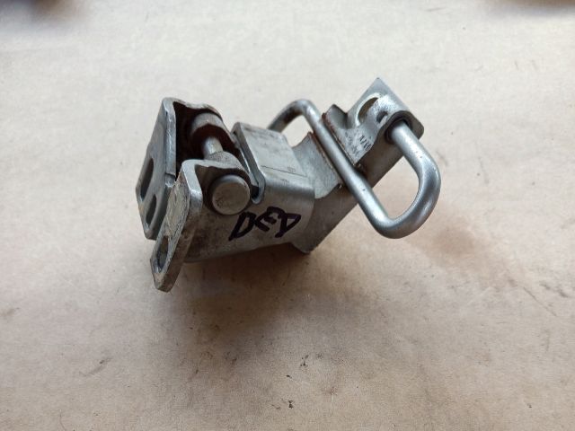 bontott VW JETTA Bal első Alsó Zsanér