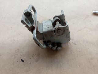 bontott VW JETTA Bal első Alsó Zsanér