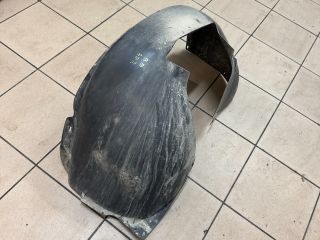 bontott VW JETTA Bal első Dobbetét (Kerékjárati, Műanyag)