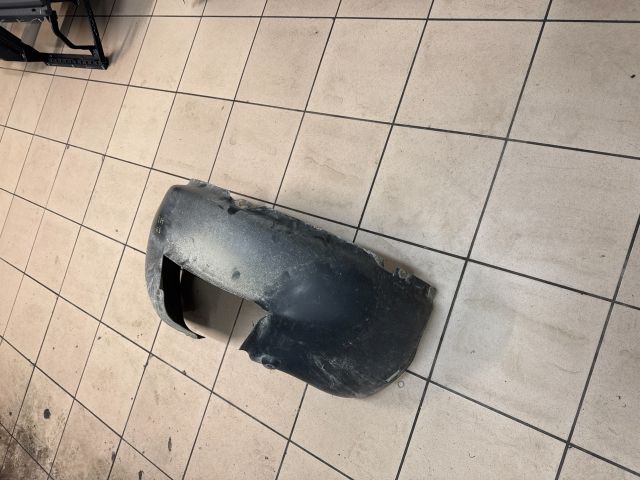 bontott VW JETTA Bal első Dobbetét (Kerékjárati, Műanyag)