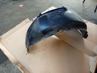 bontott VW JETTA Bal első Dobbetét (Kerékjárati, Műanyag)