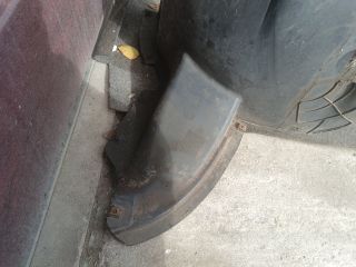 bontott VW JETTA Bal első Dobbetét (Kerékjárati, Műanyag)