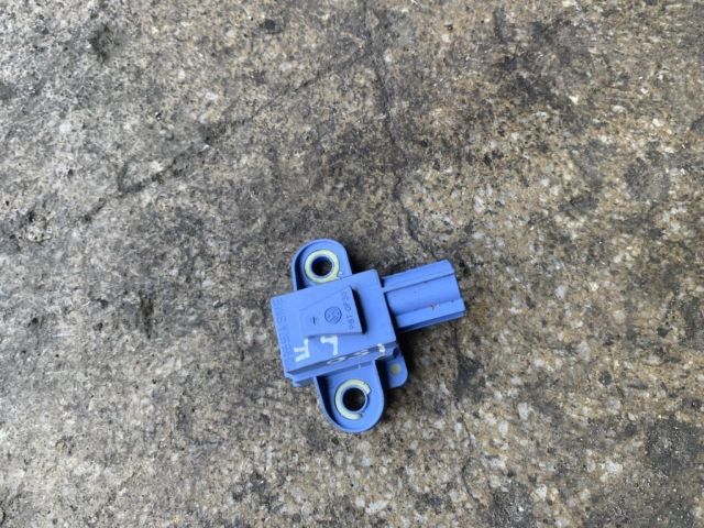 bontott VW JETTA Bal első Oldal Ütközés Érzékelő