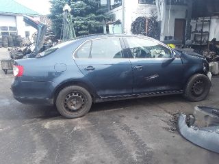 bontott VW JETTA Bal első Zárbetét