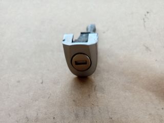 bontott VW JETTA Bal első Zárbetét