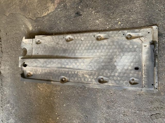 bontott VW JETTA Bal Fenéklemez