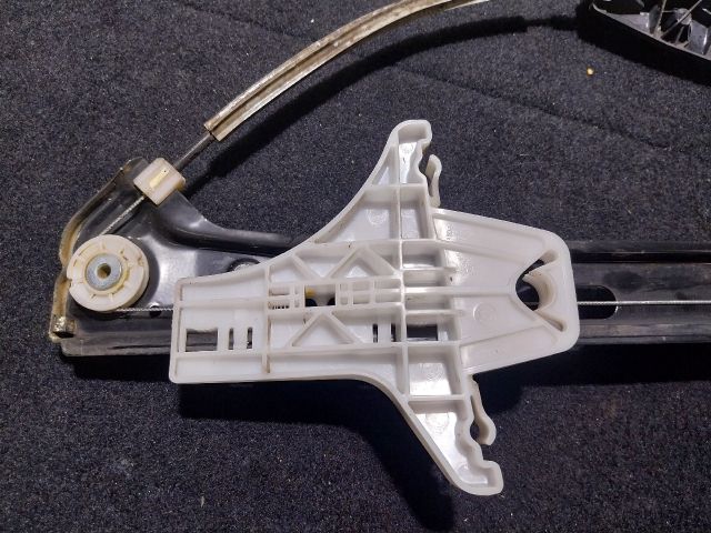 bontott VW JETTA Bal hátsó Ablakemelő Szerkezet (Elektromos)