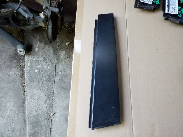 bontott VW JETTA Bal hátsó Ajtó Díszléc