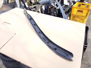 bontott VW JETTA Bal hátsó Ajtó Díszléc