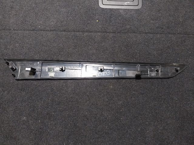 bontott VW JETTA Bal hátsó Ajtó Kárpit Díszléc