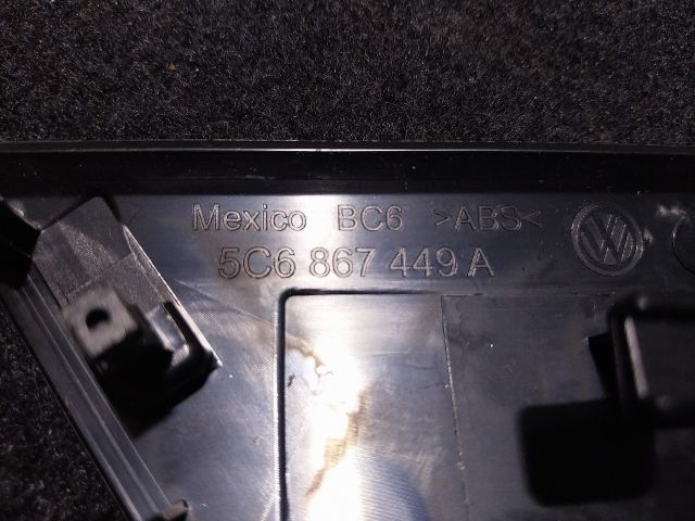 bontott VW JETTA Bal hátsó Ajtó Kárpit Díszléc