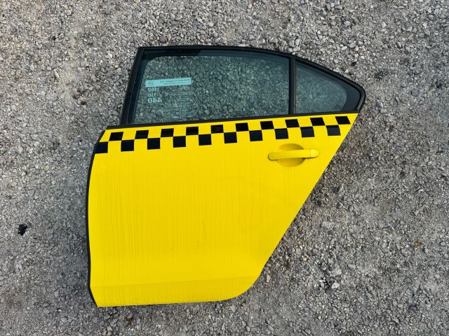 bontott VW JETTA Bal hátsó Ajtó (Részeivel)