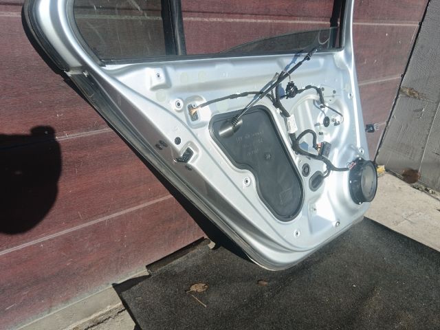 bontott VW JETTA Bal hátsó Ajtó (Részeivel)