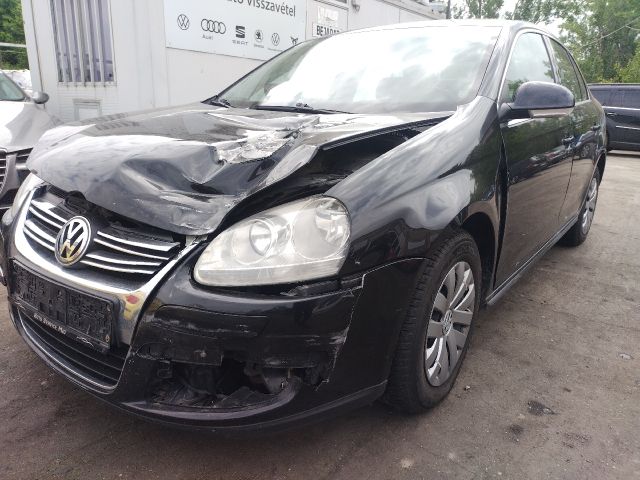 bontott VW JETTA Bal hátsó Ajtó (Részeivel)