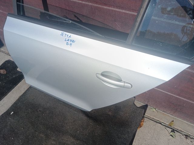 bontott VW JETTA Bal hátsó Ajtó (Részeivel)