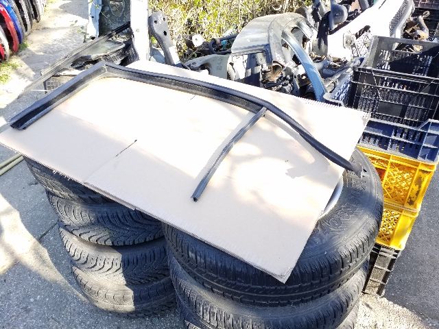 bontott VW JETTA Bal hátsó Ajtókeret Burkolat