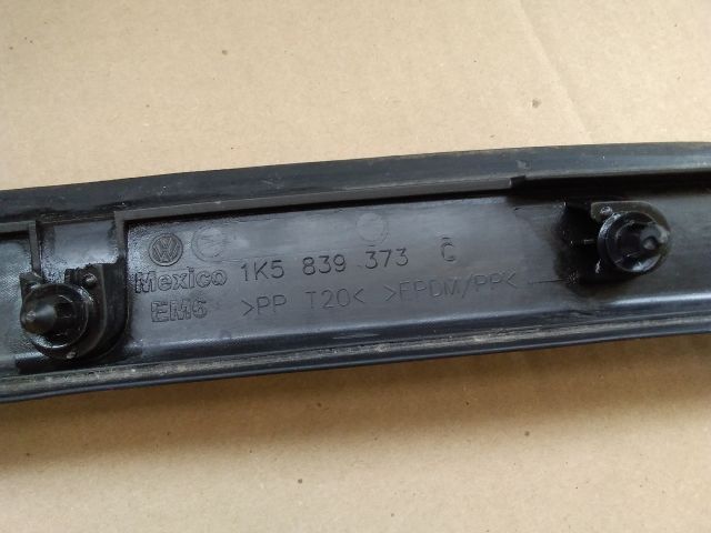 bontott VW JETTA Bal hátsó Ajtókeret Burkolat