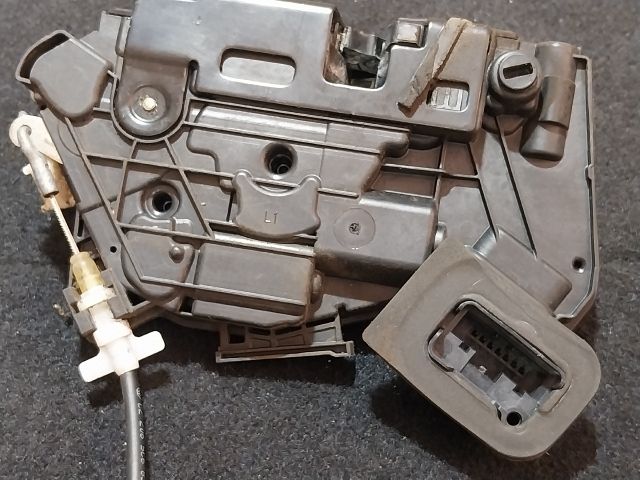 bontott VW JETTA Bal hátsó Ajtózár Motor