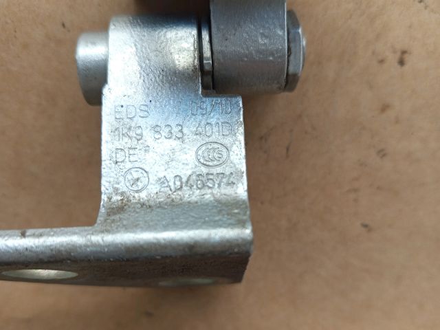 bontott VW JETTA Bal hátsó Felső Zsanér