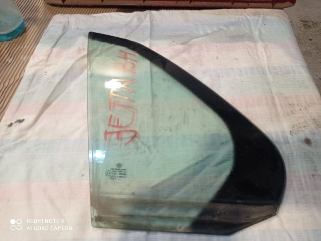 bontott VW JETTA Bal hátsó Fixüveg (Ajtóban)