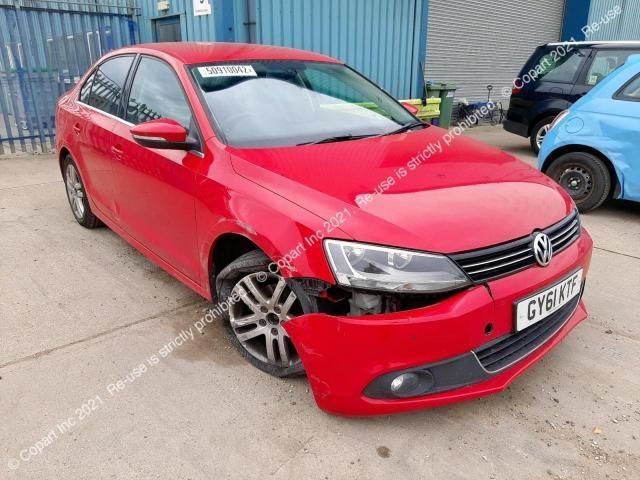 bontott VW JETTA Bal hátsó Gumikéder