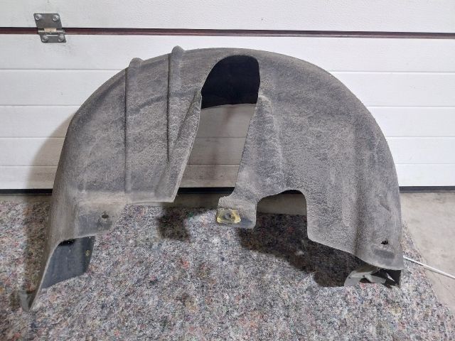 bontott VW JETTA Bal hátsó Hátsó Dobbetét (Kerékjárati, Műanyag)