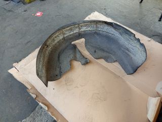 bontott VW JETTA Bal hátsó Hátsó Dobbetét (Kerékjárati, Műanyag)