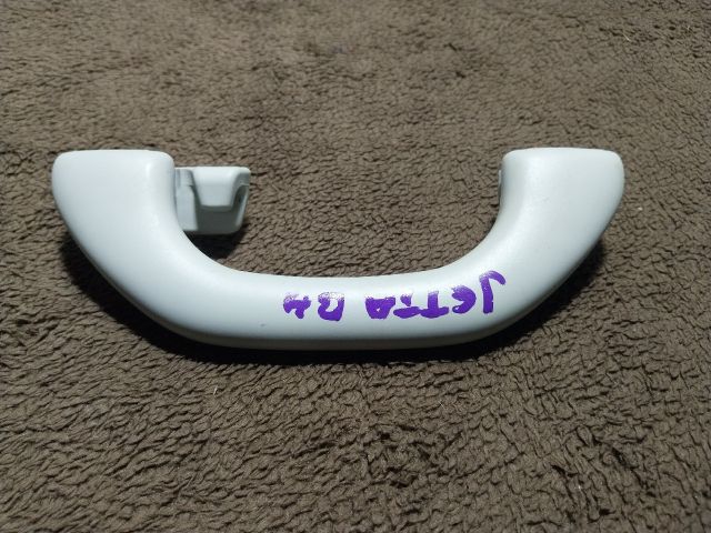 bontott VW JETTA Bal hátsó Kapaszkodó (Felső)