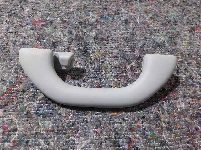 bontott VW JETTA Bal hátsó Kapaszkodó (Felső)