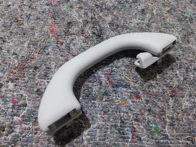 bontott VW JETTA Bal hátsó Kapaszkodó (Felső)