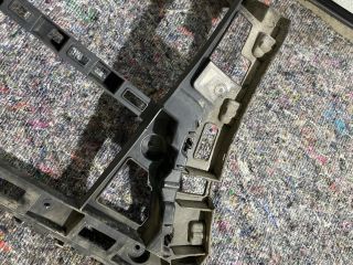 bontott VW JETTA Bal hátsó Lökhárító Tartó (Műanyag)