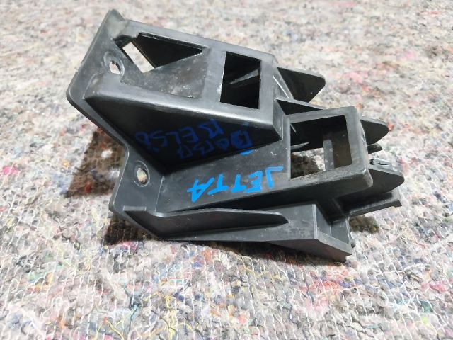 bontott VW JETTA Bal hátsó Lökhárító Tartó (Műanyag)