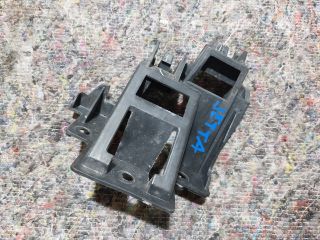 bontott VW JETTA Bal hátsó Lökhárító Tartó (Műanyag)